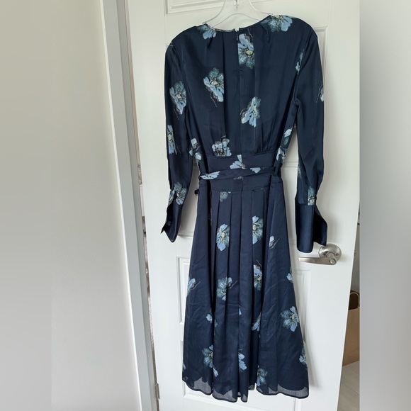 Club Monaco floral silk dress, size 4 - Picture 4 of 5